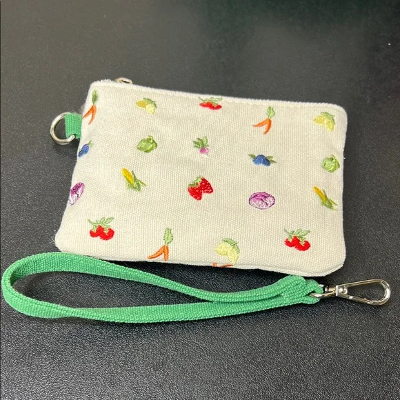 Madden Girl | Farmers Market Veggie Mini Tote w/ Matching Wallet & Hair Fun 🍅🥕🌽 - Picture 13 of 17